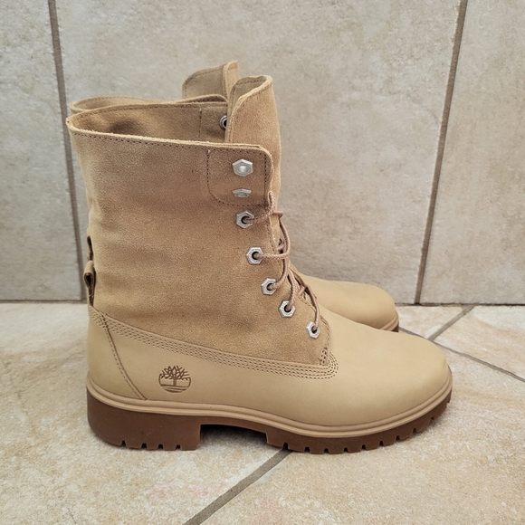 SOLD Timberland Women's Boots size 8 - Picture 5 of 6